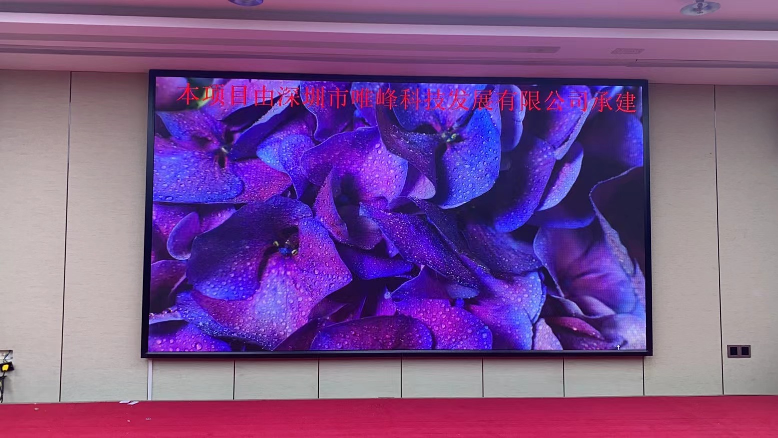 LED廠家告訴您透明屏結(jié)構(gòu)的設(shè)計(jì)對其散熱都有哪些影響？
